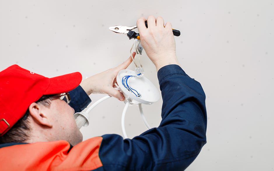 recherche travail électricien bâtiment La Courneuve