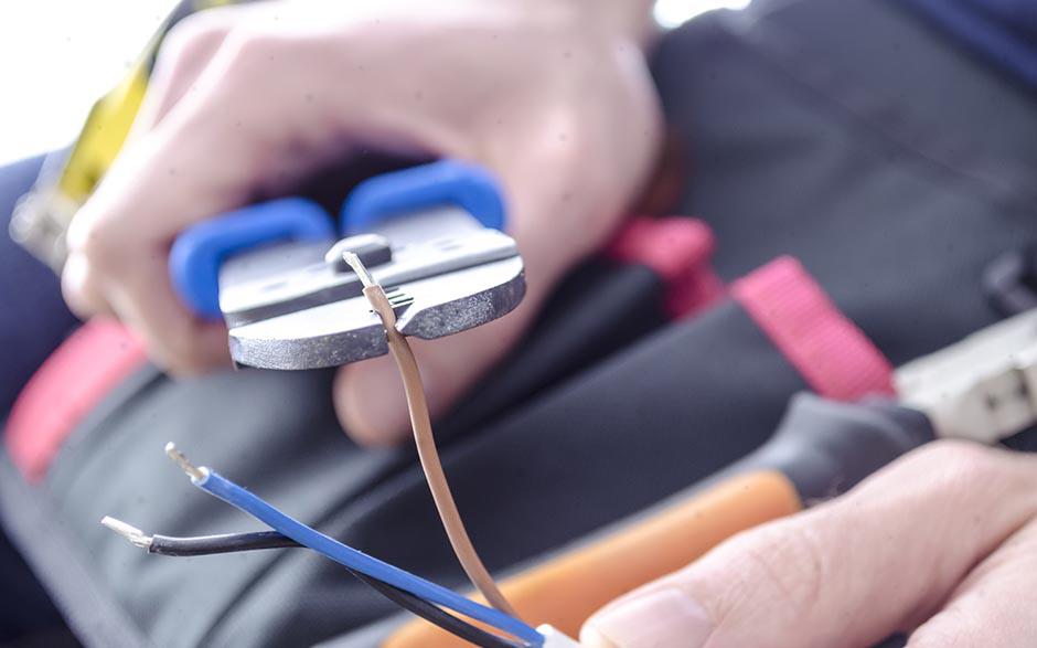 taux horaire électricien Montreuil