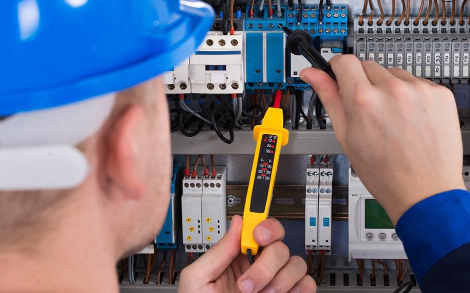 je recherche un électricien Paris 5
